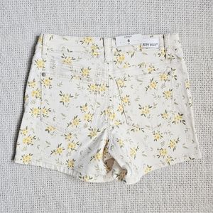 Judy Blue Mid Rise Wildflower Shorts Size Small Size Medium Size Large nwt